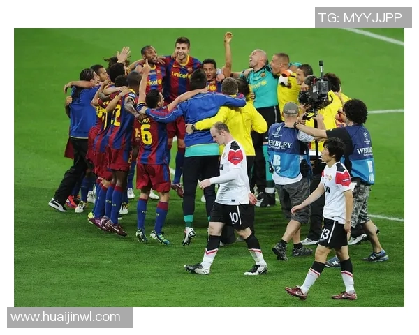 阿根廷足球巨星的辉煌历程与绿茵场上的传奇故事